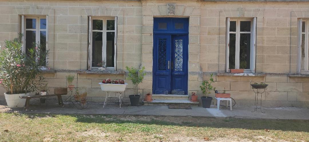 Chateau Monichot Organic Vineyard Tauriac  Exterior photo